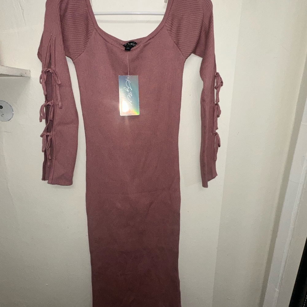 Elegant Pink Knit Dress